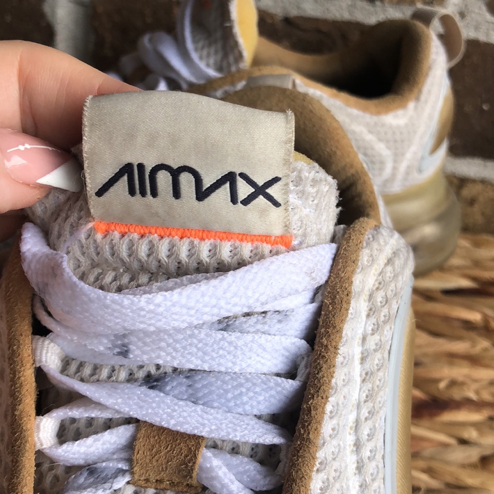 RARE Nike Air Max 720 Pale Vanilla Anthracite - Picture 9 of 12